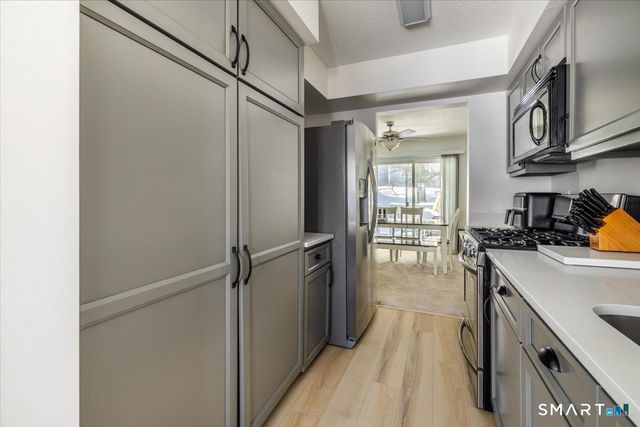 8 South Street B9, Danbury, CT 06810