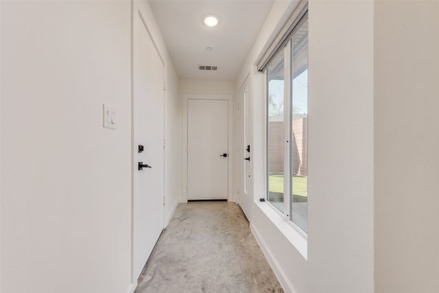 1505 N Garrett Avenue 204, Dallas, TX 75206