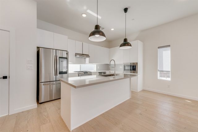 1505 N Garrett Avenue 204, Dallas, TX 75206