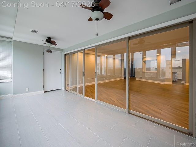 43000 12 Oaks Crescent Drive 5022, Novi, MI 48377