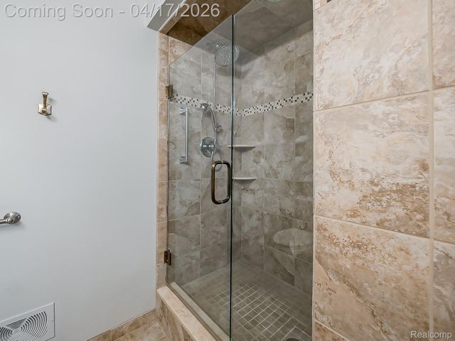 43000 12 Oaks Crescent Drive 5022, Novi, MI 48377