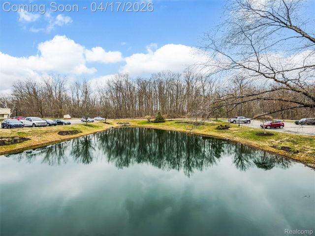43000 12 Oaks Crescent Drive 5022, Novi, MI 48377