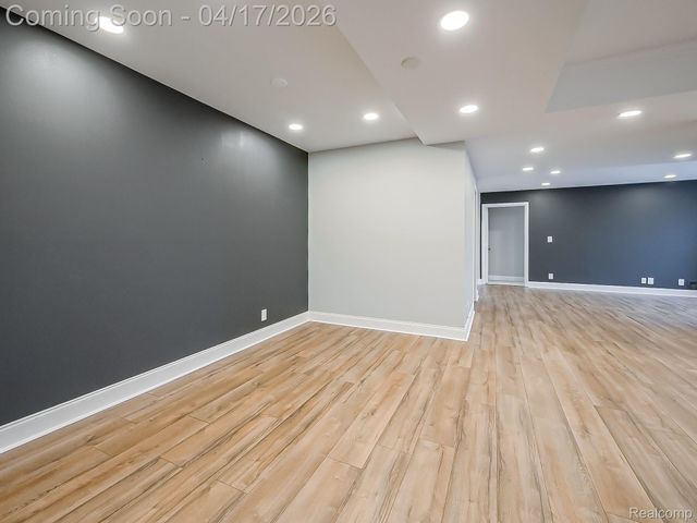 43000 12 Oaks Crescent Drive 5022, Novi, MI 48377