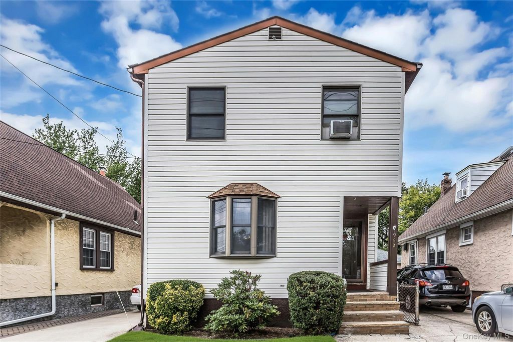 962 Gabriel Avenue, Franklin Square, NY 11010 — photo 3