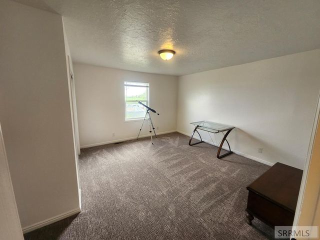 757 E 1200 N, Shelley, ID 83274
