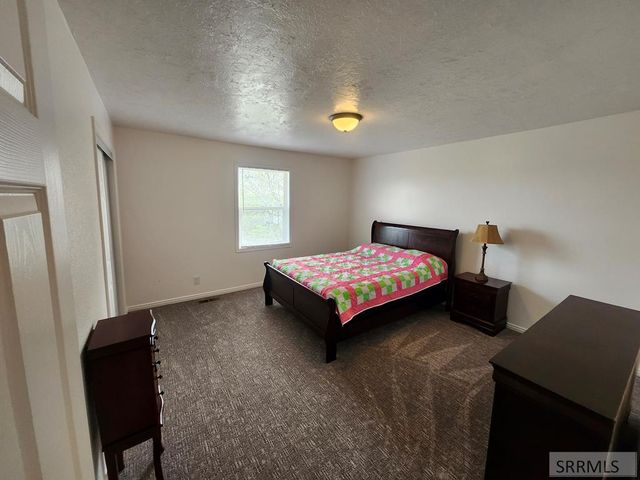 757 E 1200 N, Shelley, ID 83274