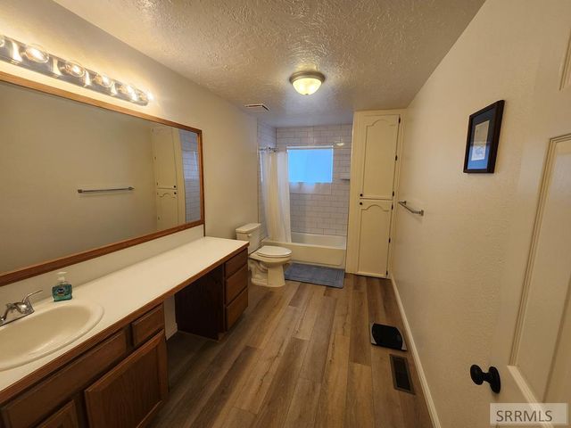 757 E 1200 N, Shelley, ID 83274