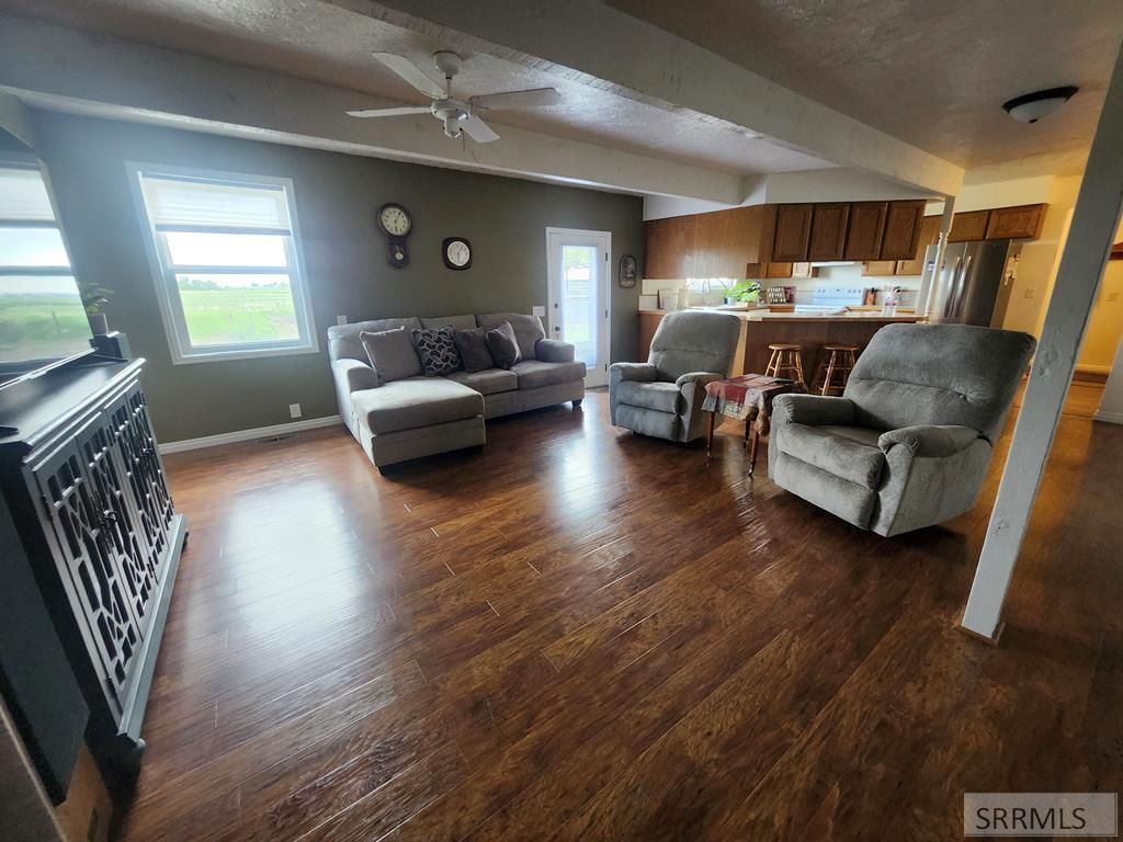 Image 15 of property listing at 757 E 1200 N, Shelley, ID 83274