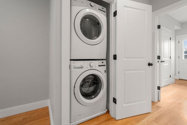 123-125 Centre St TH4, Boston, MA 02124