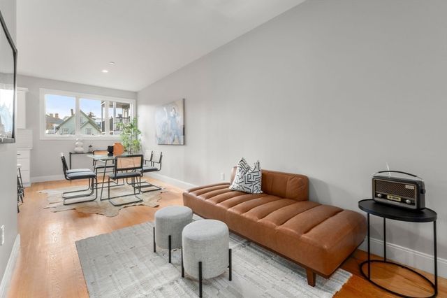 123-125 Centre St TH4, Boston, MA 02124