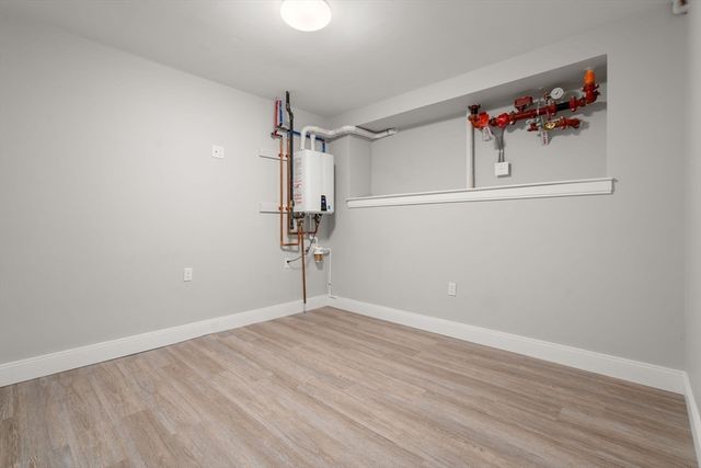 123-125 Centre St TH4, Boston, MA 02124