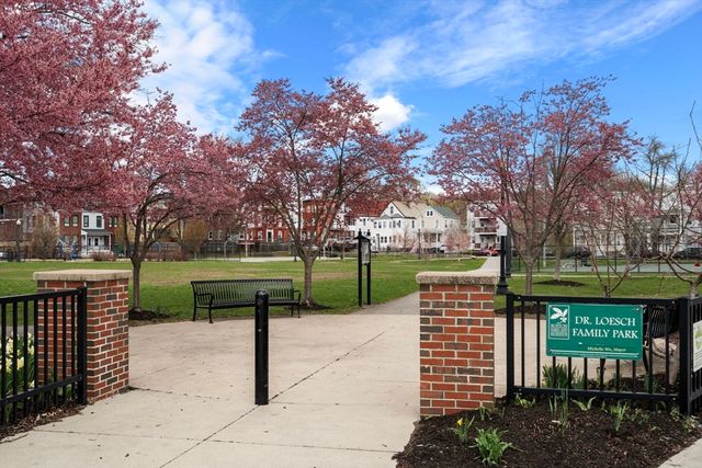 123-125 Centre St TH4, Boston, MA 02124