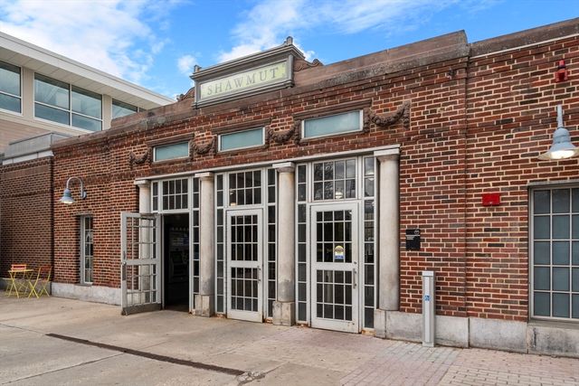 123-125 Centre St TH4, Boston, MA 02124