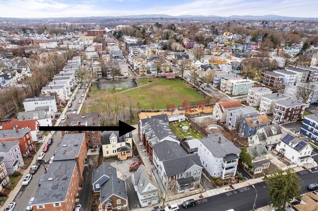 123-125 Centre St TH4, Boston, MA 02124