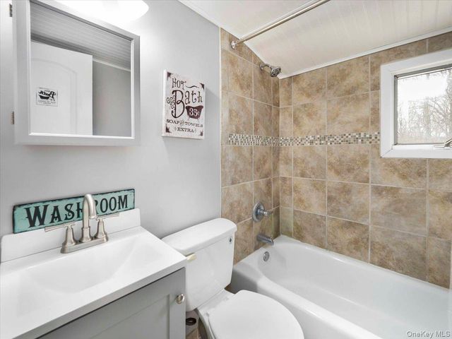 35 Hillside Avenue, Suffern, NY 10901