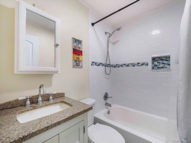 35 Hillside Avenue, Suffern, NY 10901