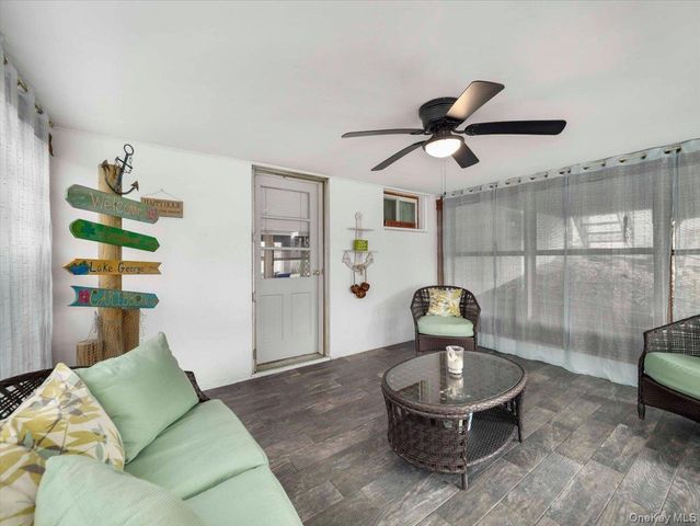 35 Hillside Avenue, Suffern, NY 10901