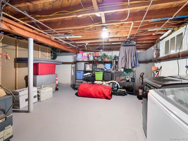 35 Hillside Avenue, Suffern, NY 10901