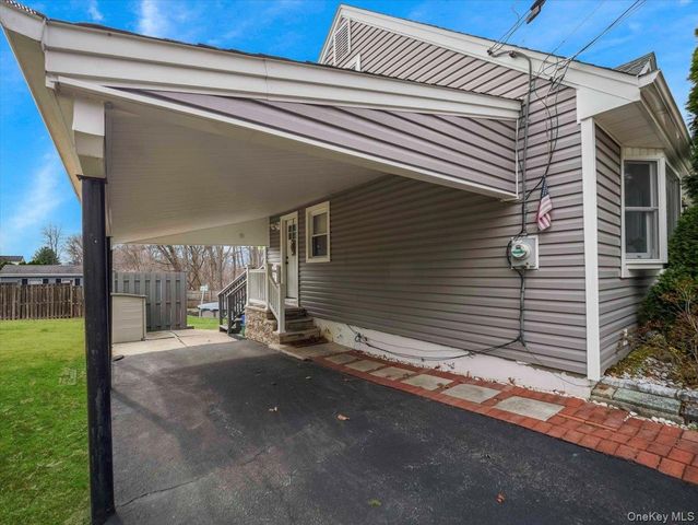 35 Hillside Avenue, Suffern, NY 10901