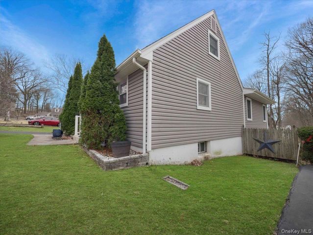 35 Hillside Avenue, Suffern, NY 10901