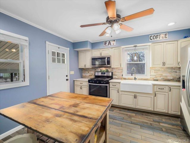 35 Hillside Avenue, Suffern, NY 10901