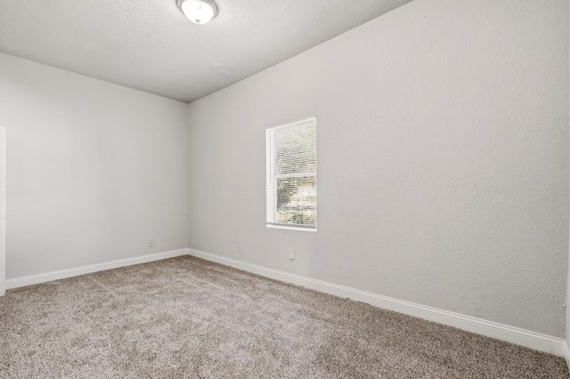 405 S 3rd Street, La Porte, TX 77571
