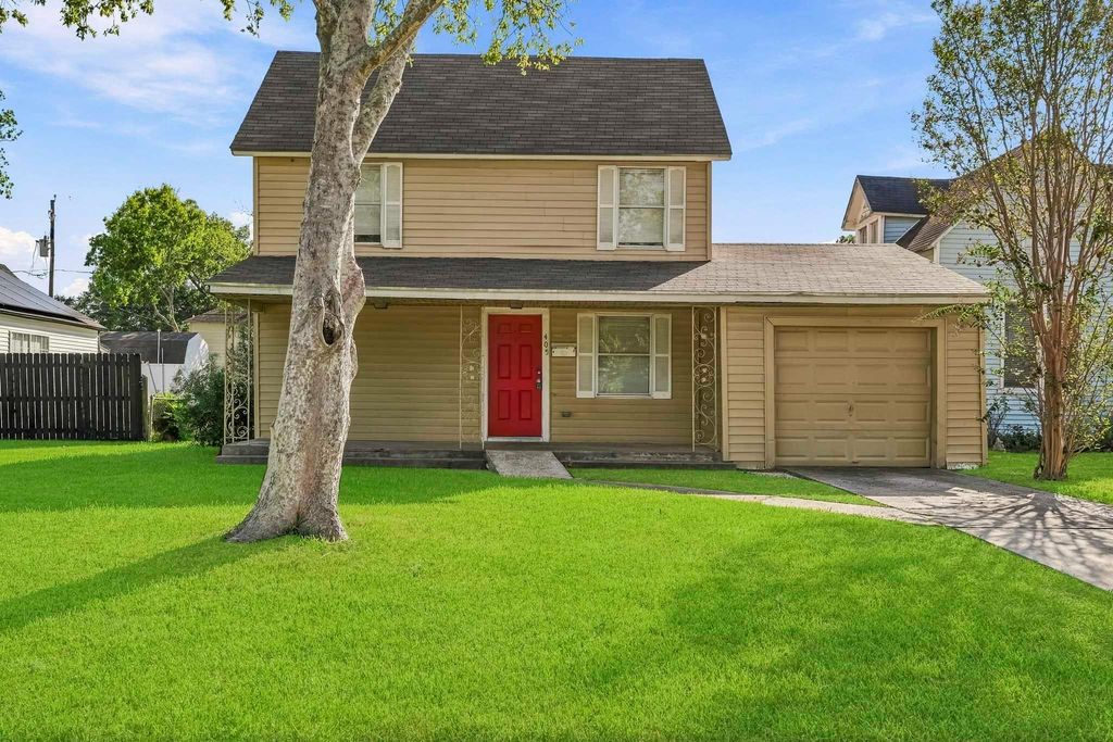 405 S 3rd Street, La Porte, TX 77571