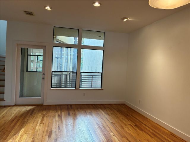 6320 Haskell Street A, Houston, TX 77007