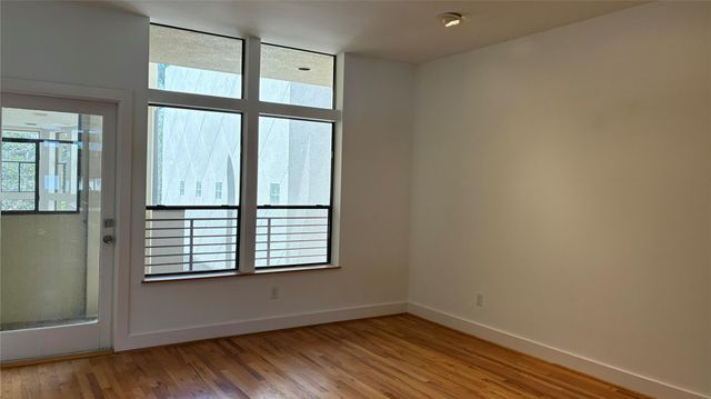 6320 Haskell Street A, Houston, TX 77007