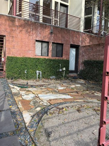 6320 Haskell Street A, Houston, TX 77007