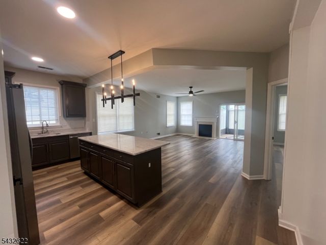 6 Weybourne Ln, White Twp., NJ 07823