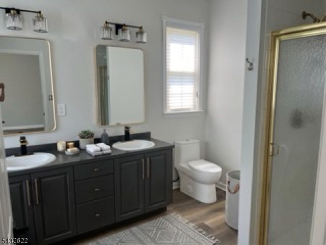 6 Weybourne Ln, White Twp., NJ 07823