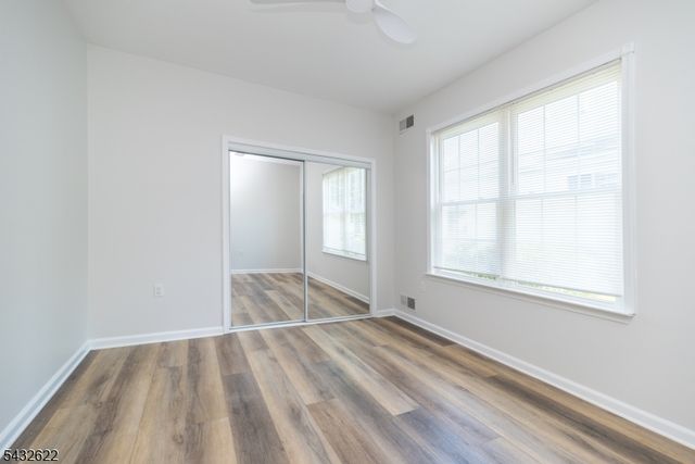 6 Weybourne Ln, White Twp., NJ 07823