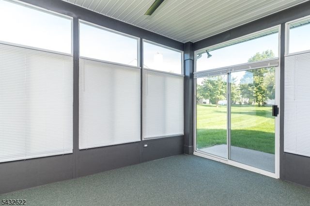 6 Weybourne Ln, White Twp., NJ 07823