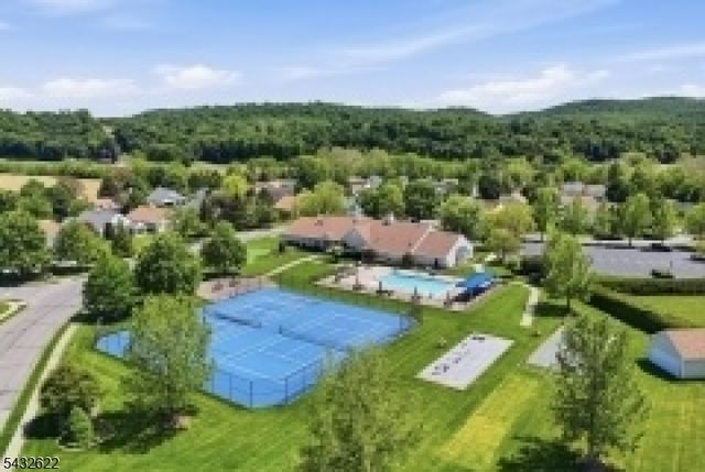 6 Weybourne Ln, White Twp., NJ 07823