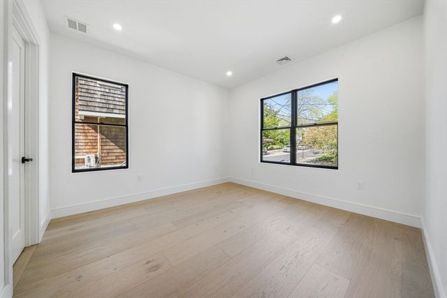 28 Chandler Pl, Newton, MA 02464