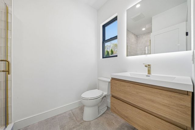 28 Chandler Pl, Newton, MA 02464