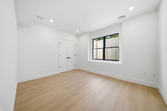 28 Chandler Pl, Newton, MA 02464