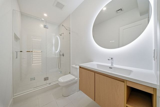 28 Chandler Pl, Newton, MA 02464