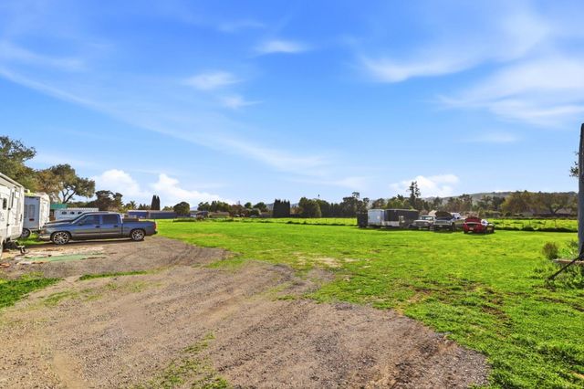 13805 Colony Avenue, San Martin, CA 95046