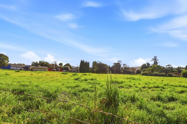 13805 Colony Avenue, San Martin, CA 95046