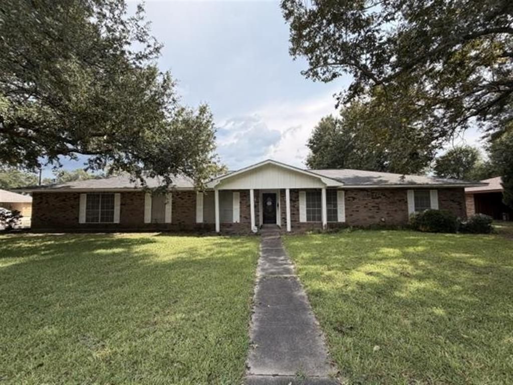 1004 Royal Street, Lake Charles, LA 70607