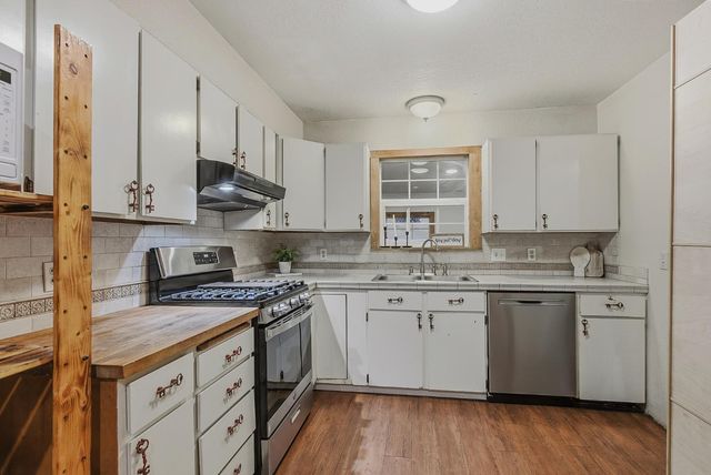 5855 Pine St, Foresthill, CA 95631