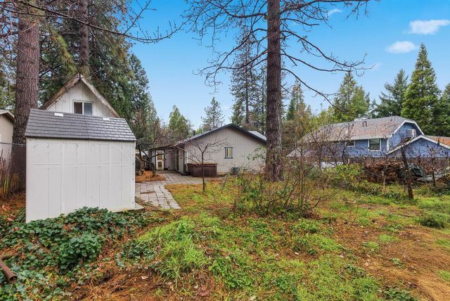 5855 Pine St, Foresthill, CA 95631