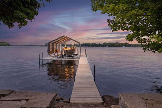 28028 Woodside Road, Shorewood, MN 55331