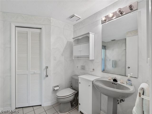 2278 ROYAL LN, Naples, FL 34112