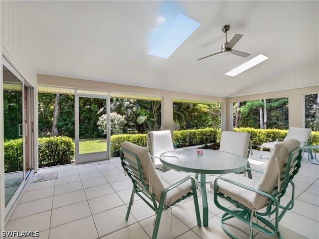 2278 ROYAL LN, Naples, FL 34112