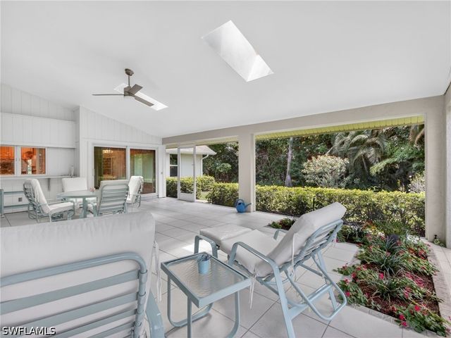 2278 ROYAL LN, Naples, FL 34112