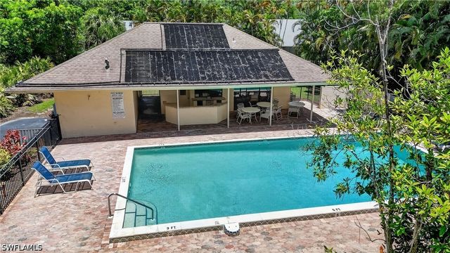 2278 ROYAL LN, Naples, FL 34112