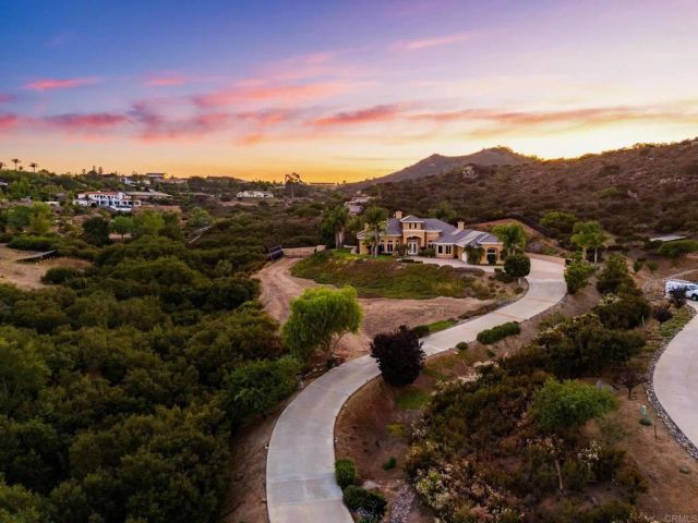 2772 Firebrand Drive, Alpine, CA 91901